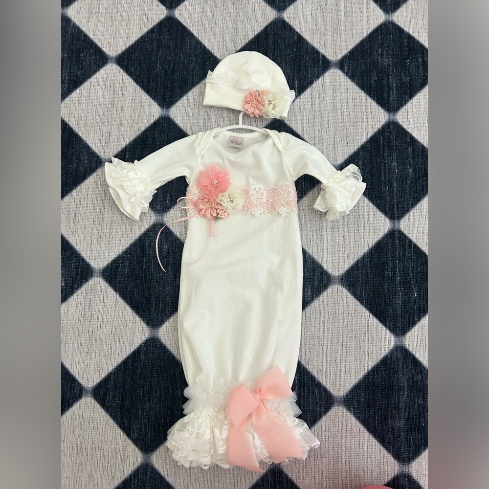 NB gown and hat
